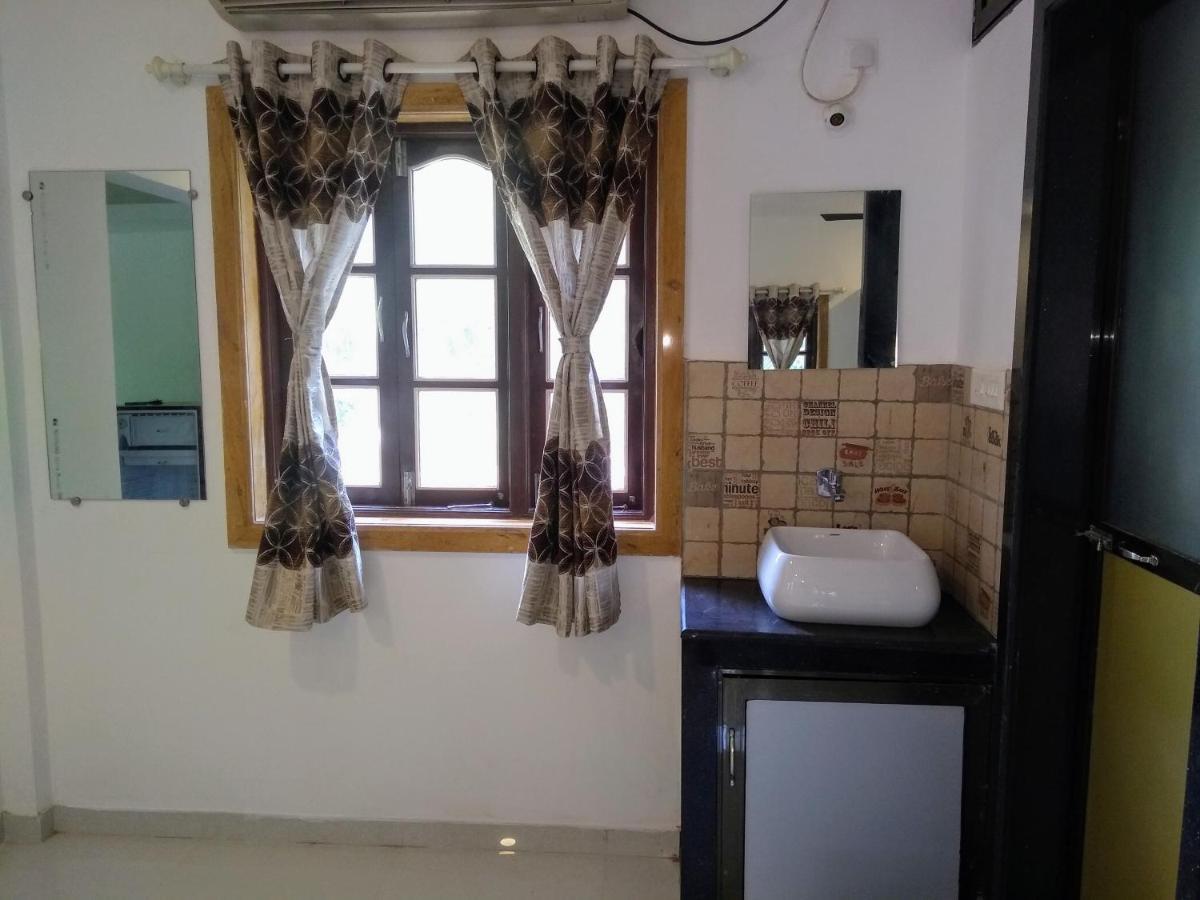 Dsk Studio Apartment, Siolim, Goa. エクステリア 写真